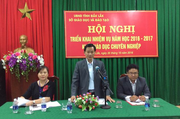 Ông Bùi Hữu Thành Cát- Phó Giám đốc Sở GDĐT phát biểu tại Hội nghị