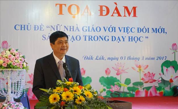 Ông Phạm Đăng Khoa - Giám đốc Sở GDĐT phát biểu tại buổi tọa đàm