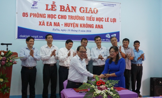 Ký kết và bàn giao các hồ sơ hạng mục của công trình