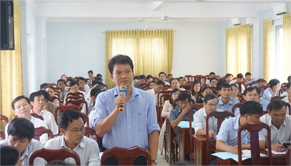 Đại biểu trường THPT Ngô Gia Tự  phát biểu